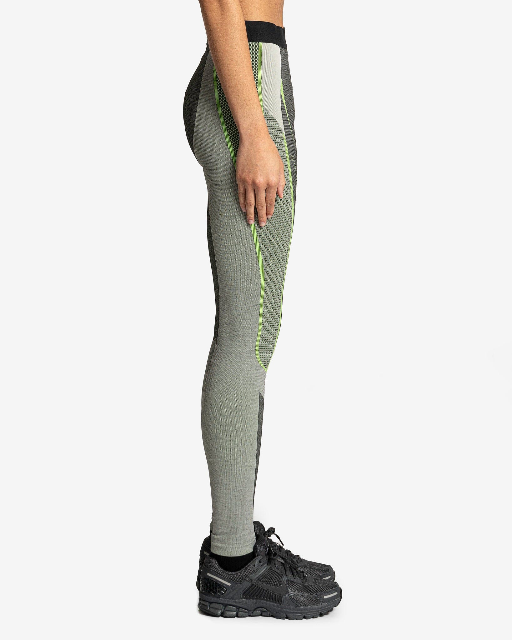 Оригінальна Pro X Feng Chen Wang Leggings In Off Noir Nike – вид ззаду