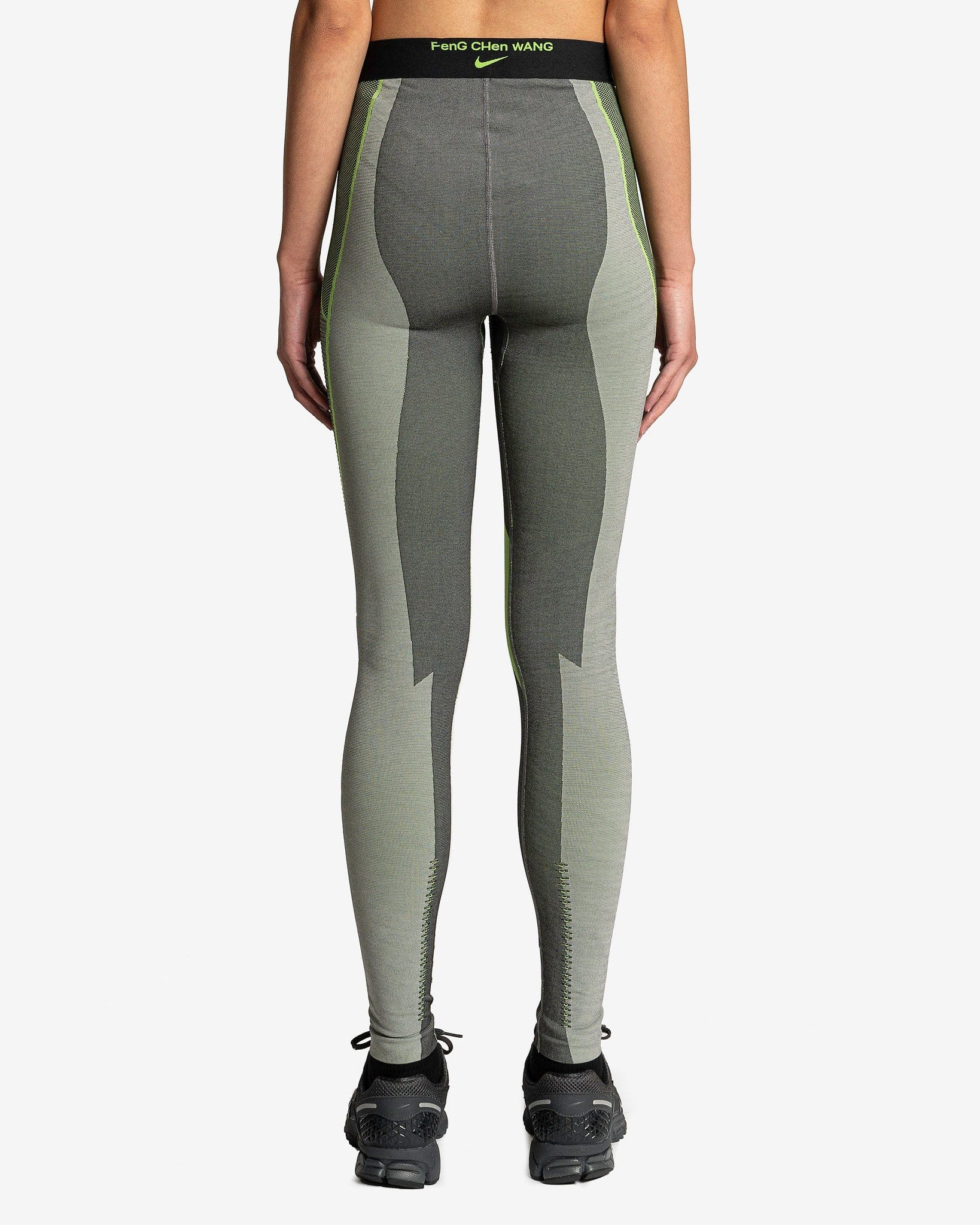 Оригінальна Pro X Feng Chen Wang Leggings In Off Noir Nike – детальний вид