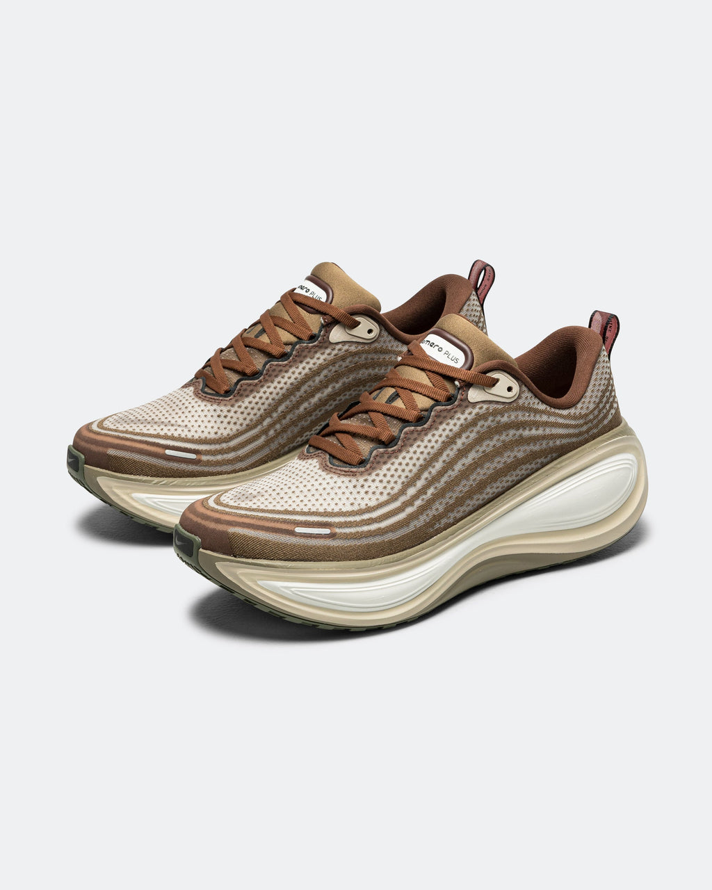 Оригінальна Vomero Plus Qs Nike – вид ззаду
