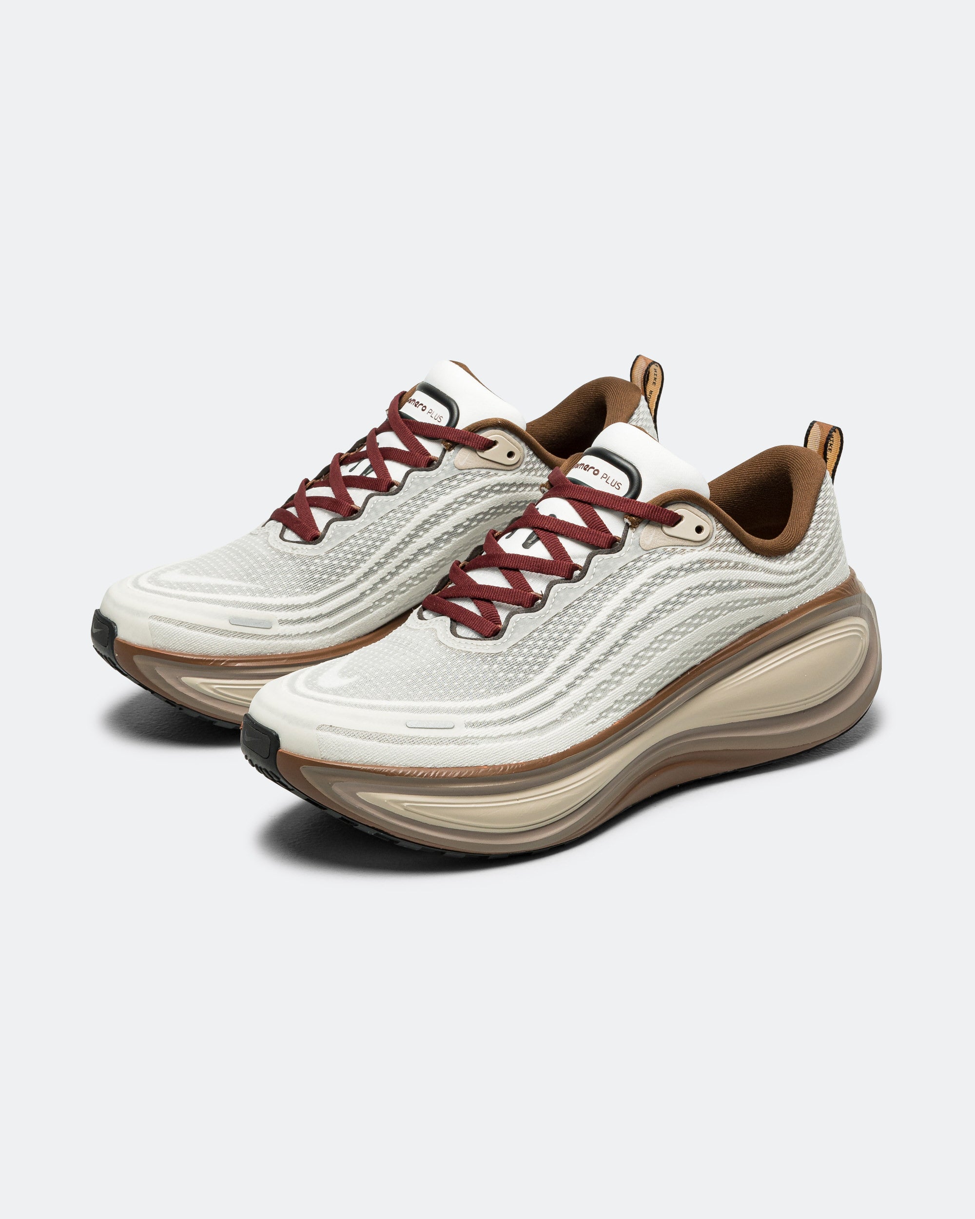 Оригінальна Vomero Plus Qs Nike – вид ззаду - NIKE