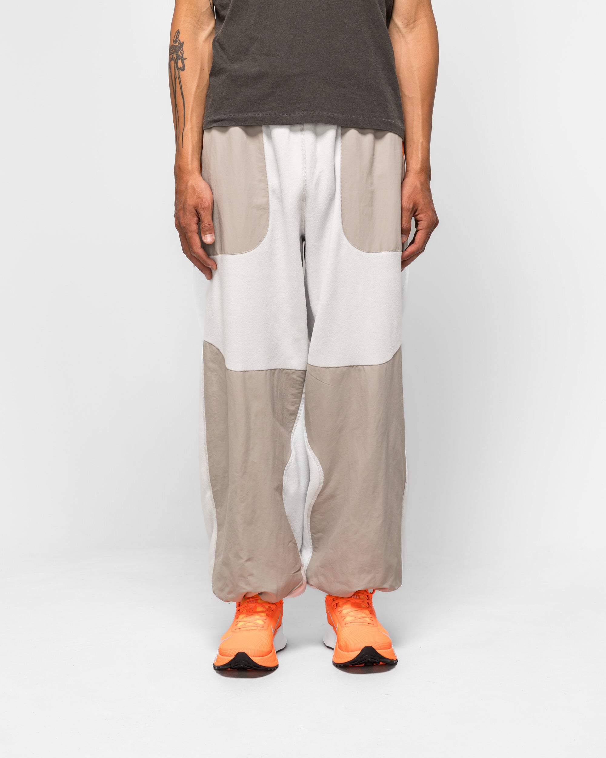 Nike Bottoms оригінал | Швидка доставка Україна – вид ззаду