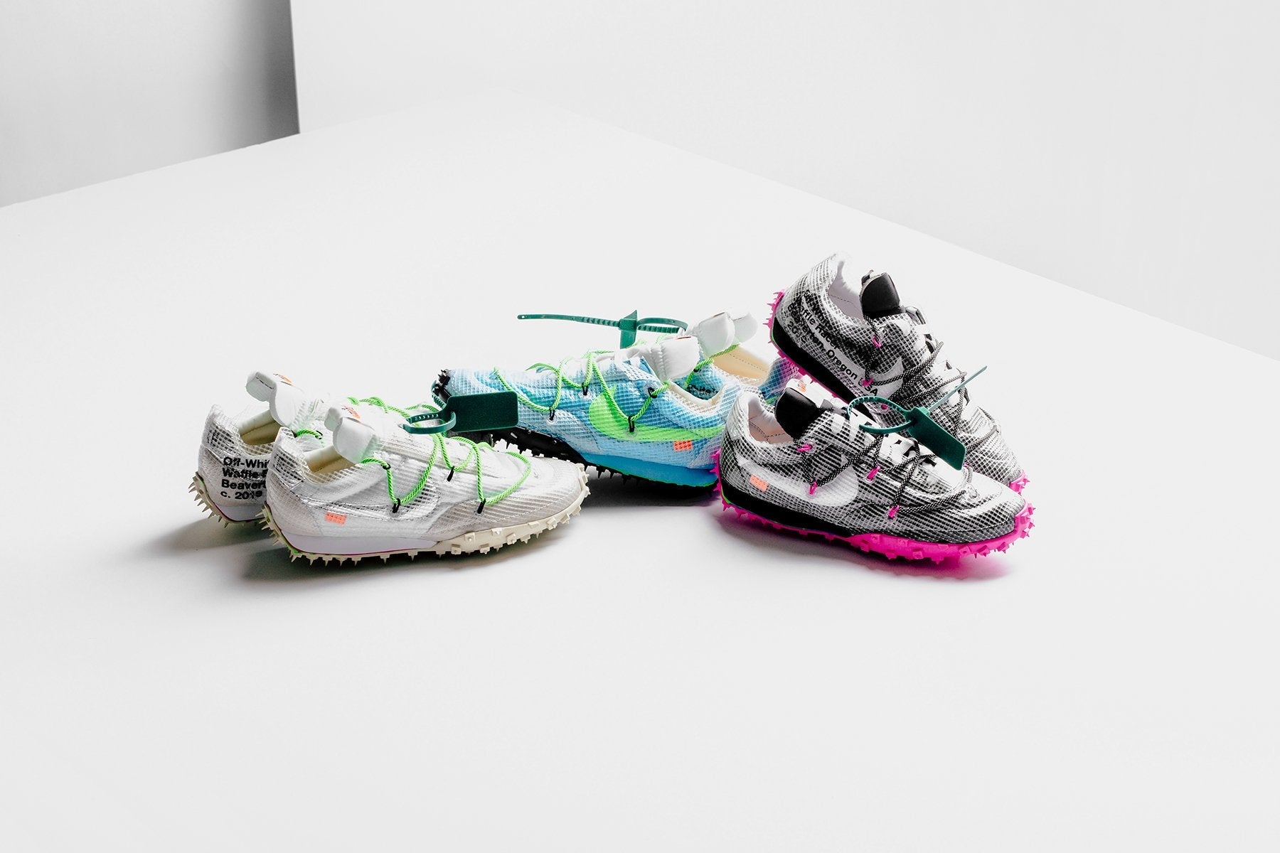 Womens Waffle Racer VIVID Sky Nike оригінал – Купити в Україні – вид ззаду - NIKE
