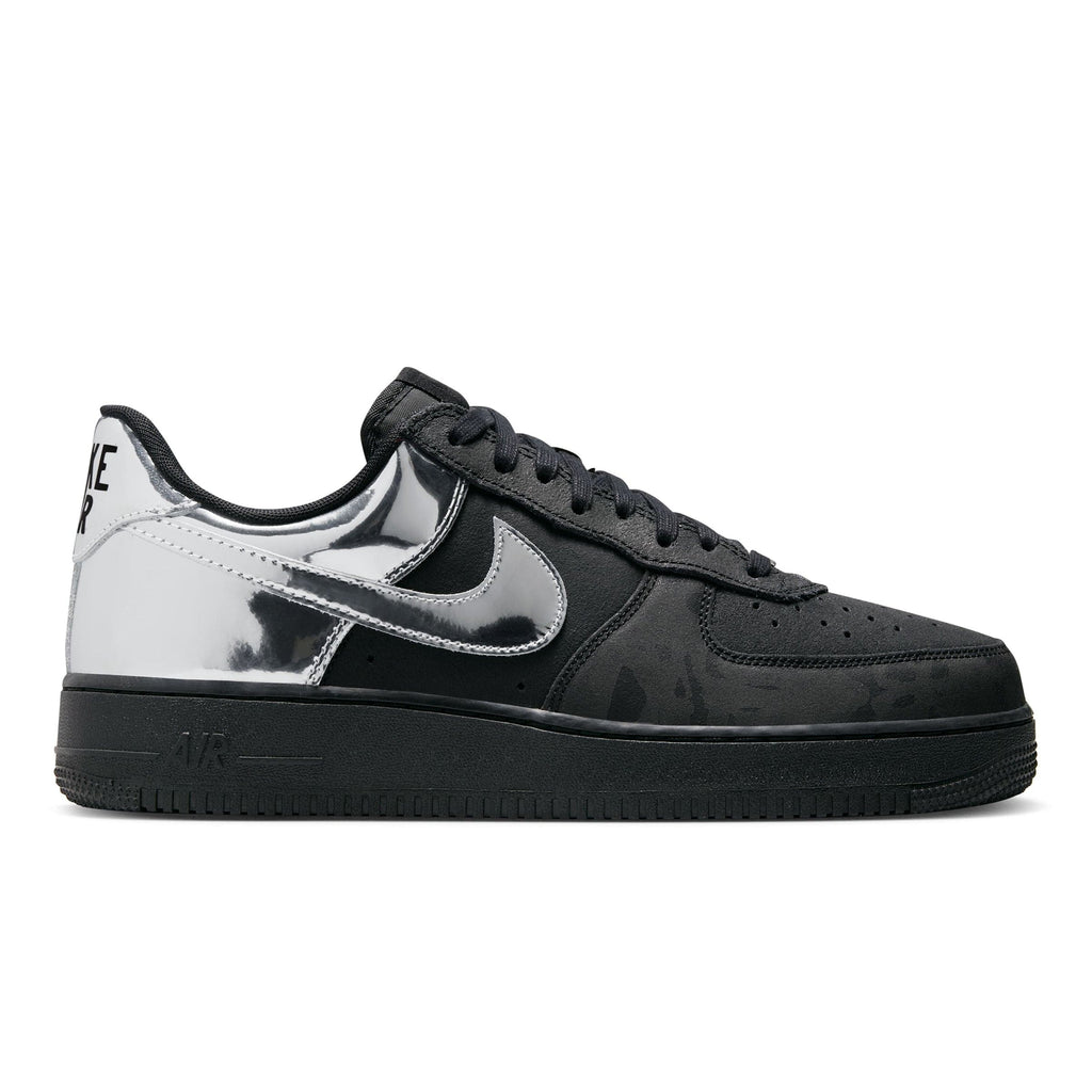 Оригінальна Air Force 1 Low Retro Nike – боковий вид