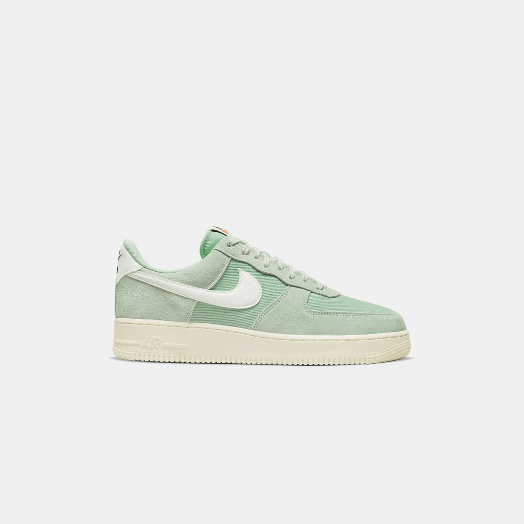 Air Force 1 `07 Lv8 Enamel Green Nike оригінал – Купити в Україні – боковий вид