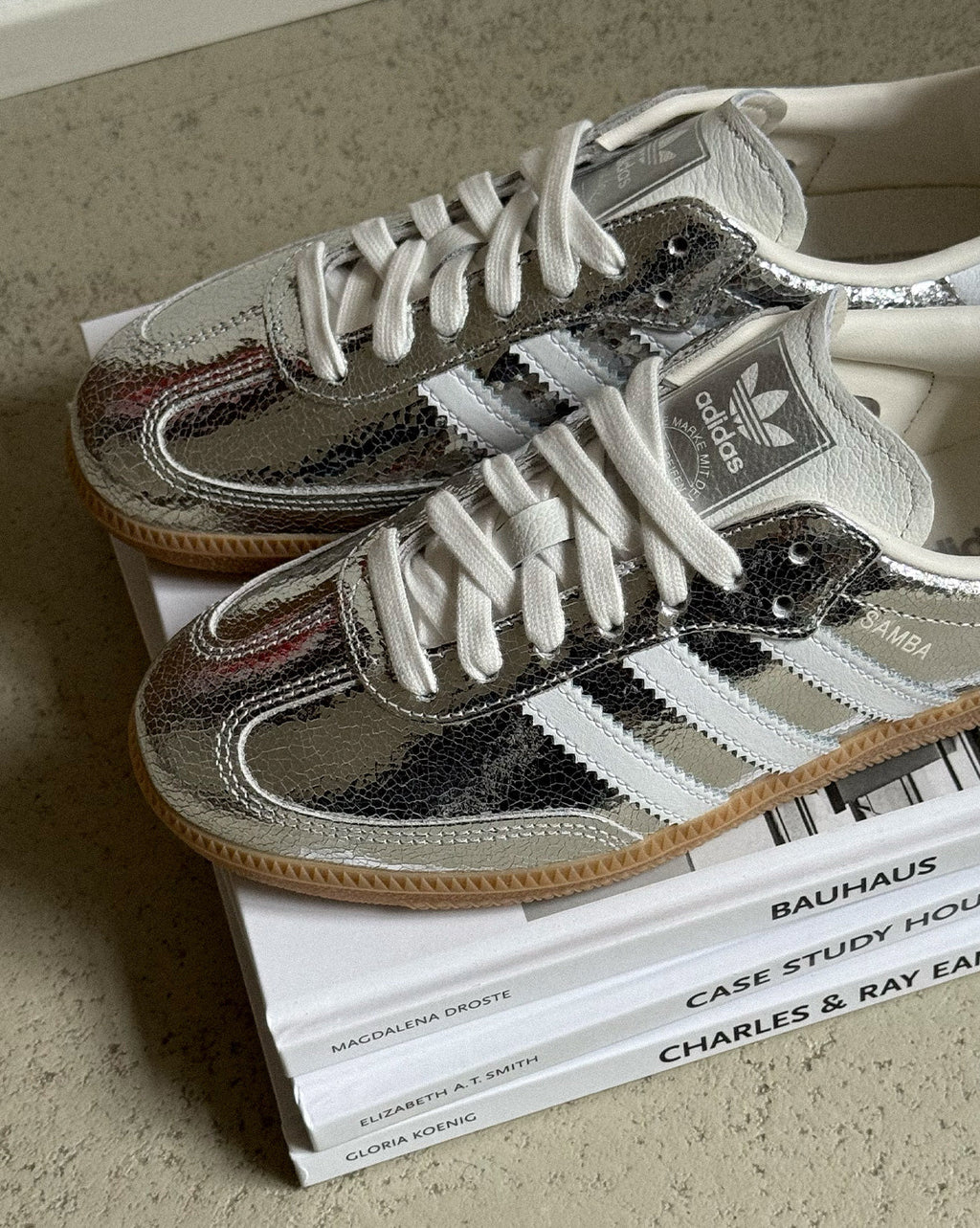 Оригінальна Samba Og W Adidas – вид ззаду