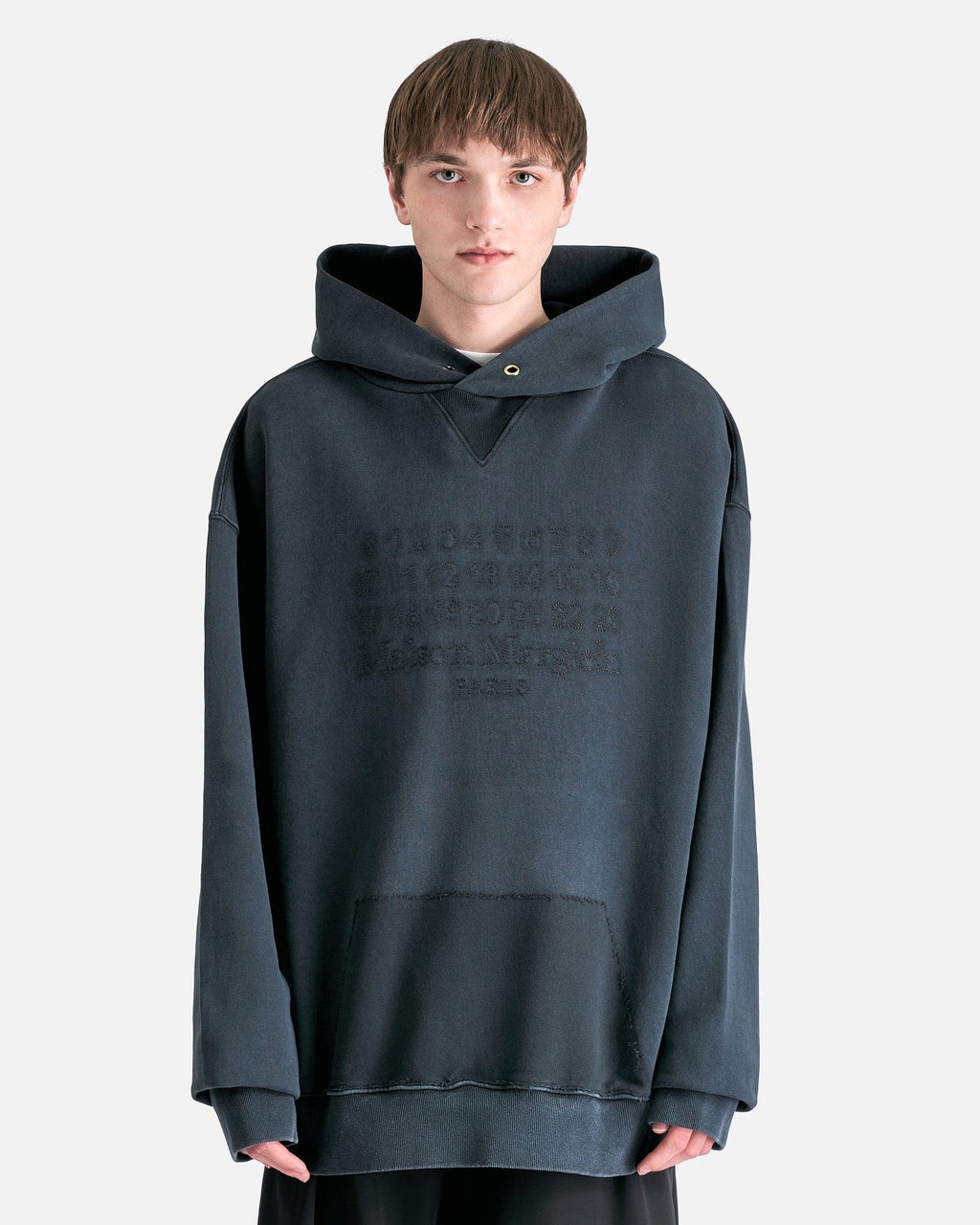 Оригінальна Organic Cotton Fleece Logo Sweatshirt In Washed Black Maison margiela – боковий вид