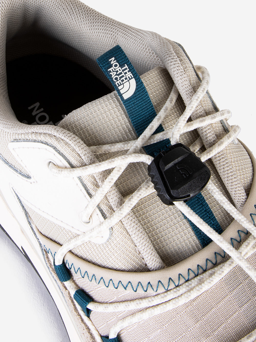Оригінальна Everyday Vectiv Taraval Tech Sneakers The north face – детальний вид