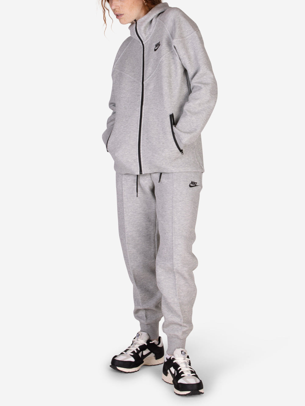 Оригінальна Felpa Sportswear Tech Fleece Windrunner Nike – вид ззаду