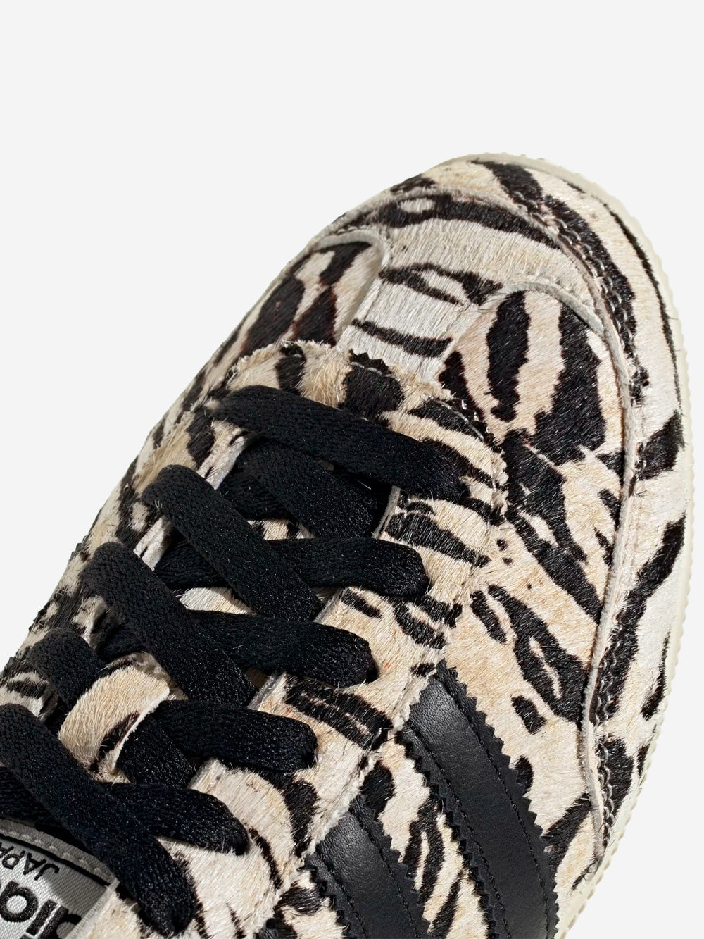 W Japan In Pony Hair Adidas – Гарантія оригінальності – детальний вид