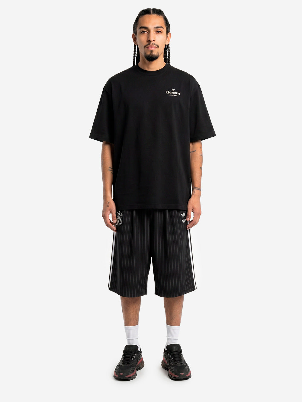 Оригінальна Pinstripe Wool-Blend Shorts X Willy Chavarria Adidas – вид ззаду