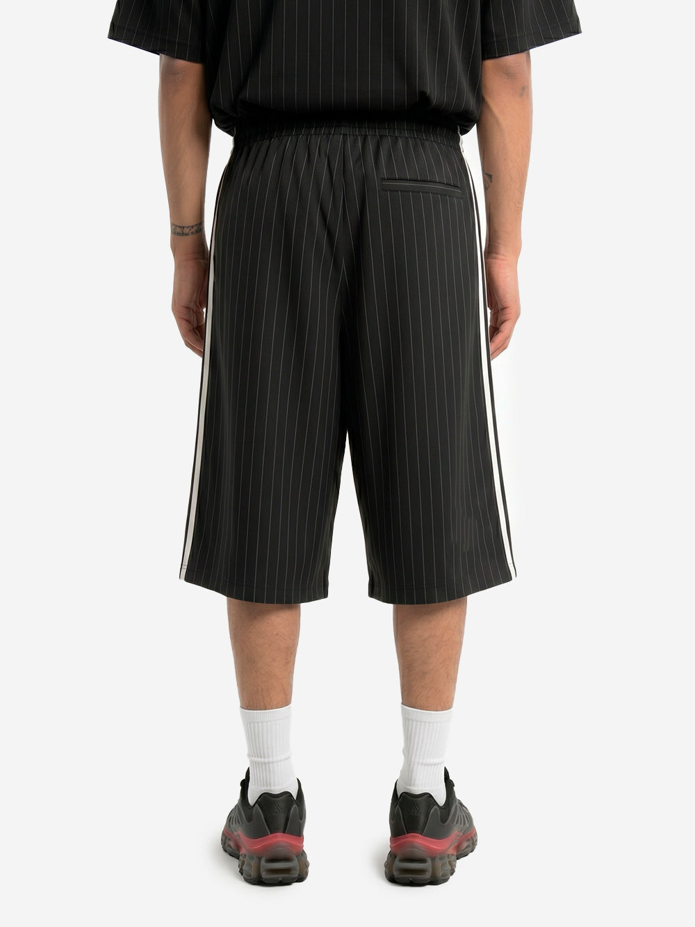 Оригінальна Pinstripe Wool-Blend Shorts X Willy Chavarria Adidas – збільшений вид - ADIDAS