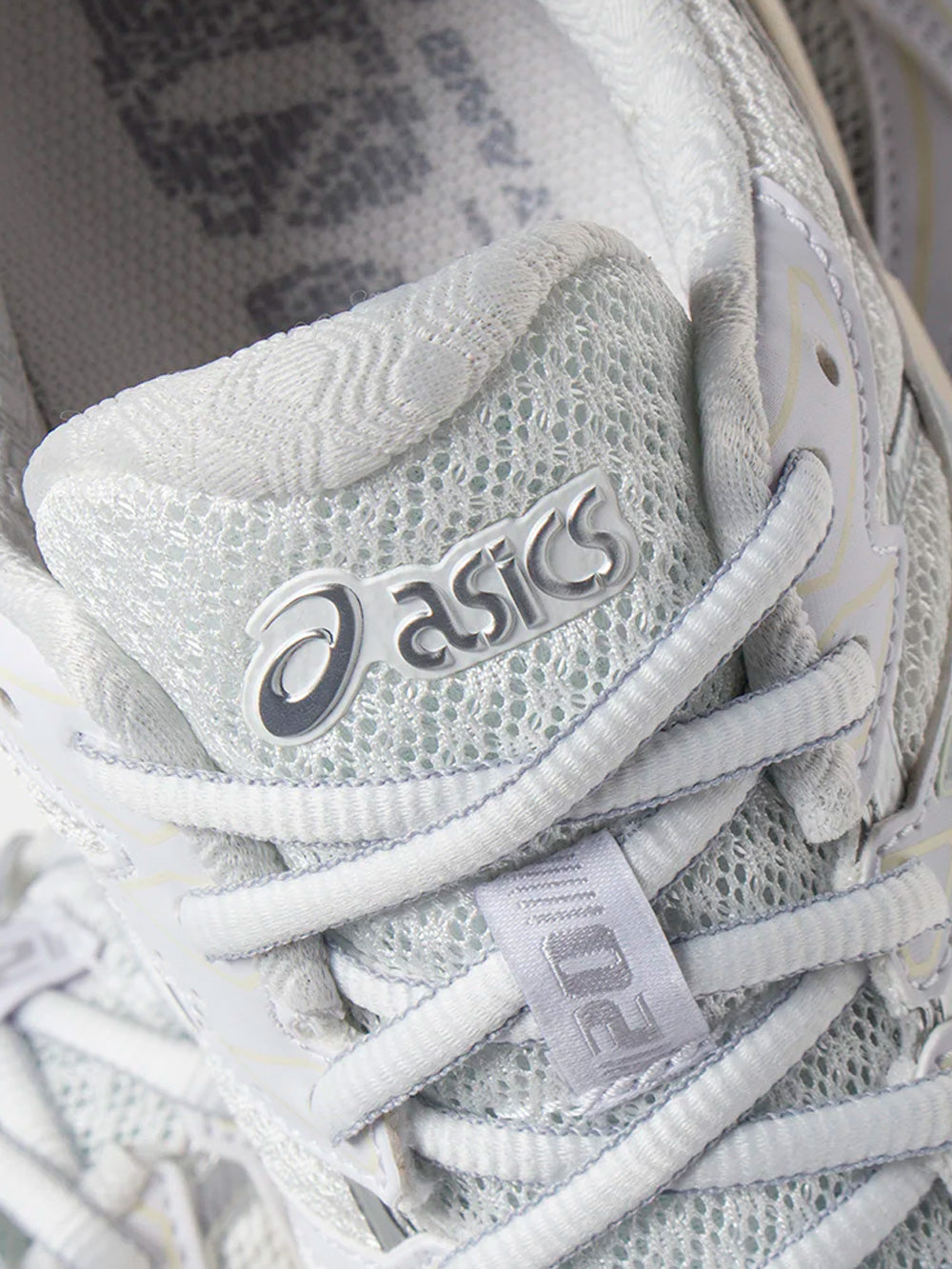 Оригінальна Gel Kayano 20 White Pure Silver Asics – детальний вид