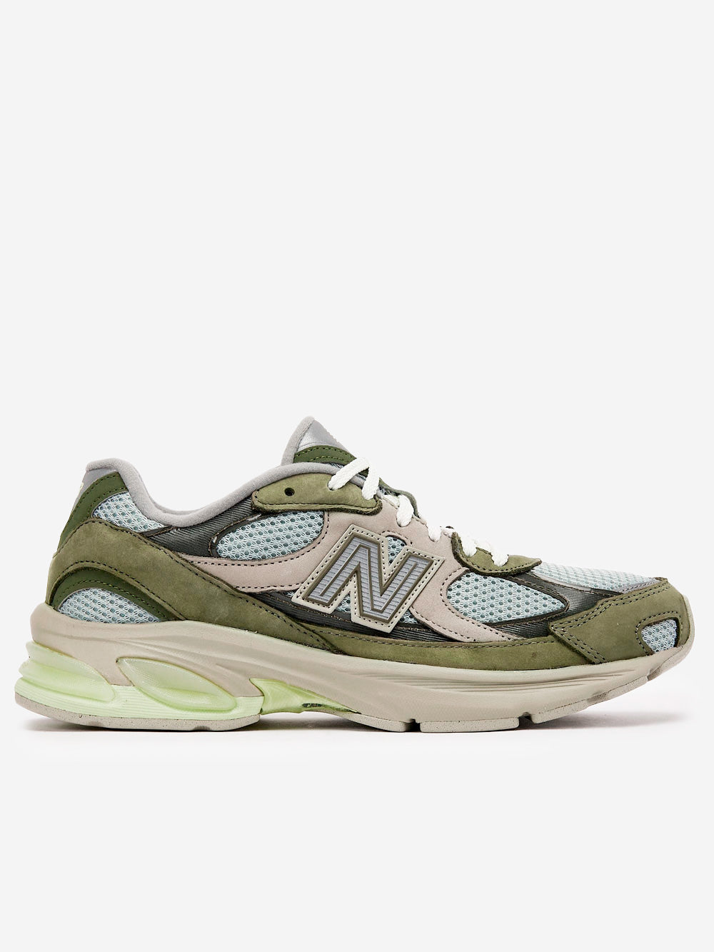 Оригінальна 2010 Covert Green Dry Lime New balance – боковий вид