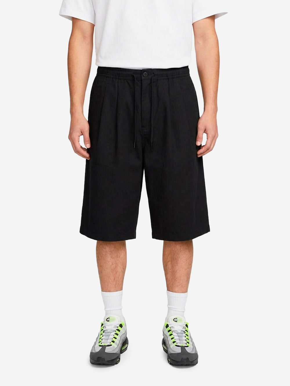 Black Pleated Oversized Shorts With Swoosh Nike оригінал – Купити в Україні – детальний вид