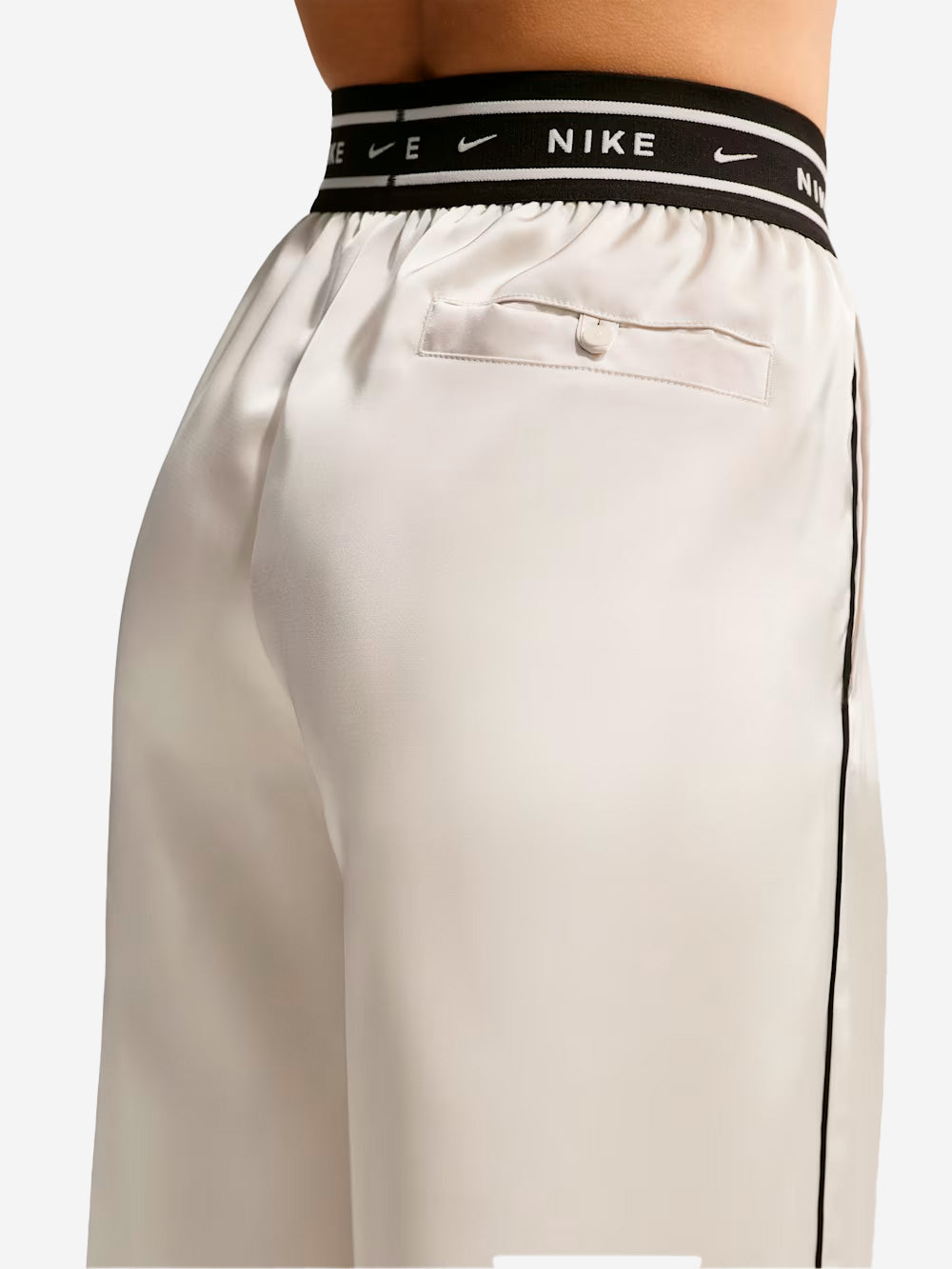 Relaxed Fit Light Bone Satin Pants Nike – Гарантія оригінальності – збільшений вид