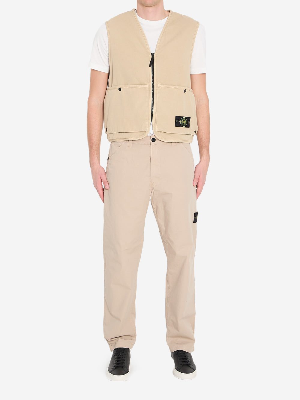 Оригінальна Beige Vest With Zipper And Pockets And Badge Stone island – вид ззаду