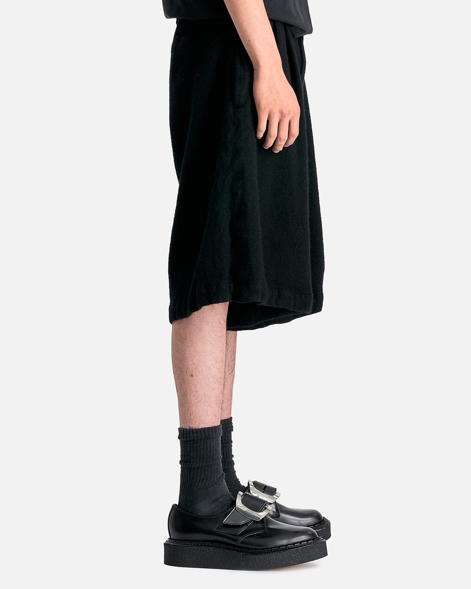 Pleated Wool Shorts In Black Comme des garcons оригінал – Купити в Україні – вид ззаду
