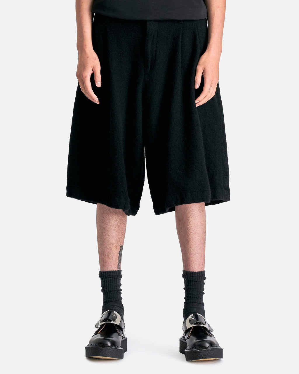 Pleated Wool Shorts In Black Comme des garcons оригінал – Купити в Україні – боковий вид