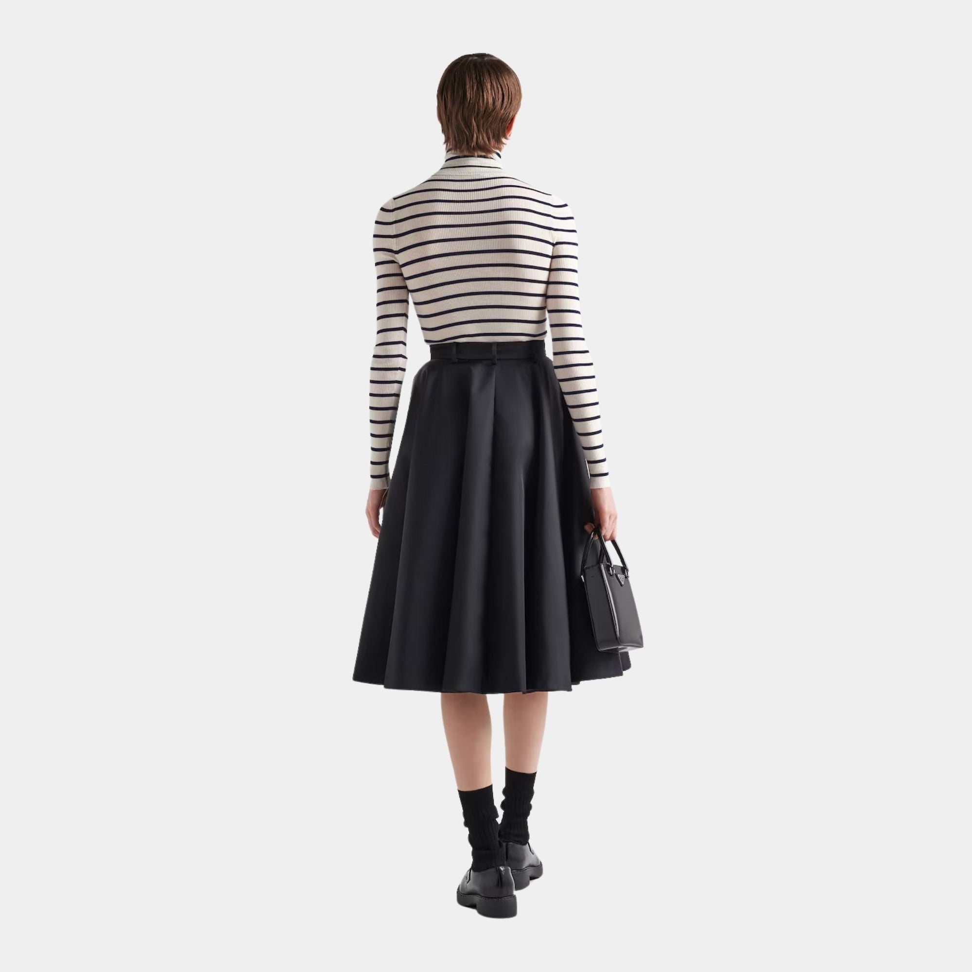 Re-Nylon Black Lined Pleated Skirt Prada – Гарантія оригінальності – детальний вид
