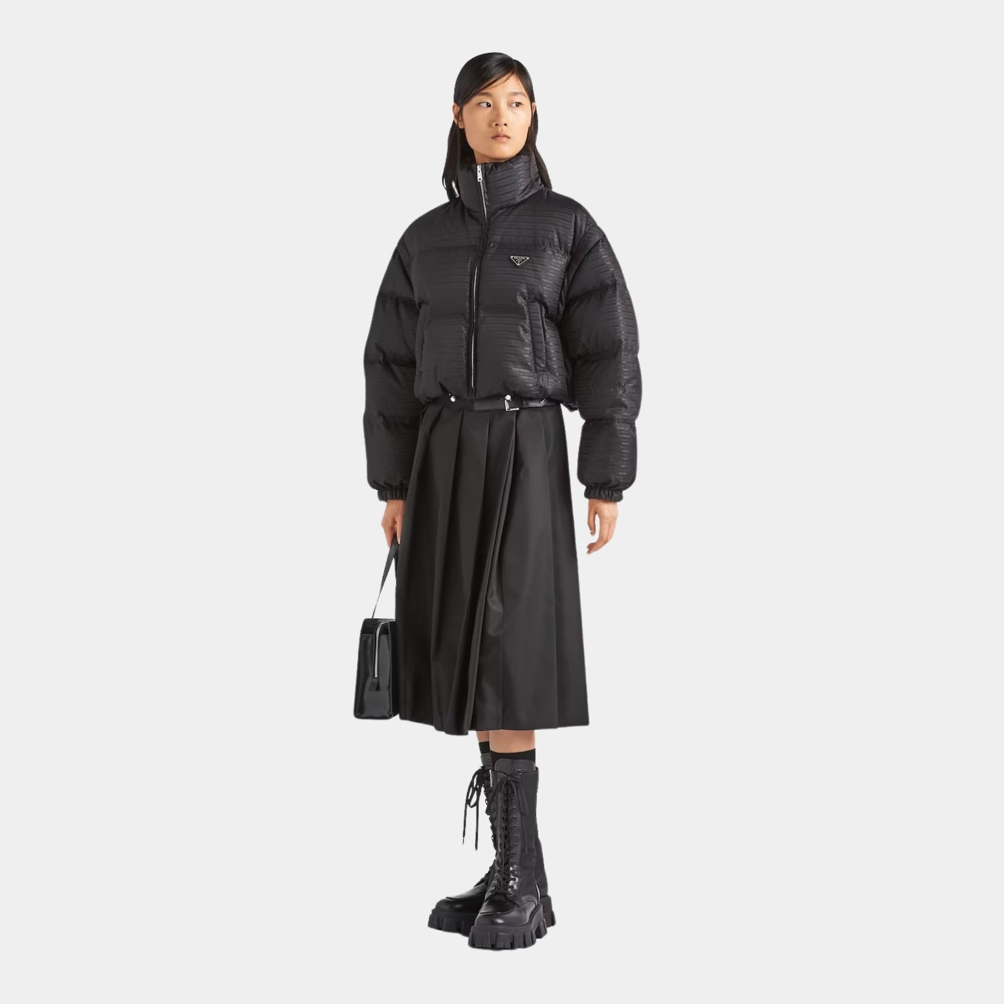 Re-Nylon Cropped Hooded Down Jacket Prada – Гарантія оригінальності – вид ззаду
