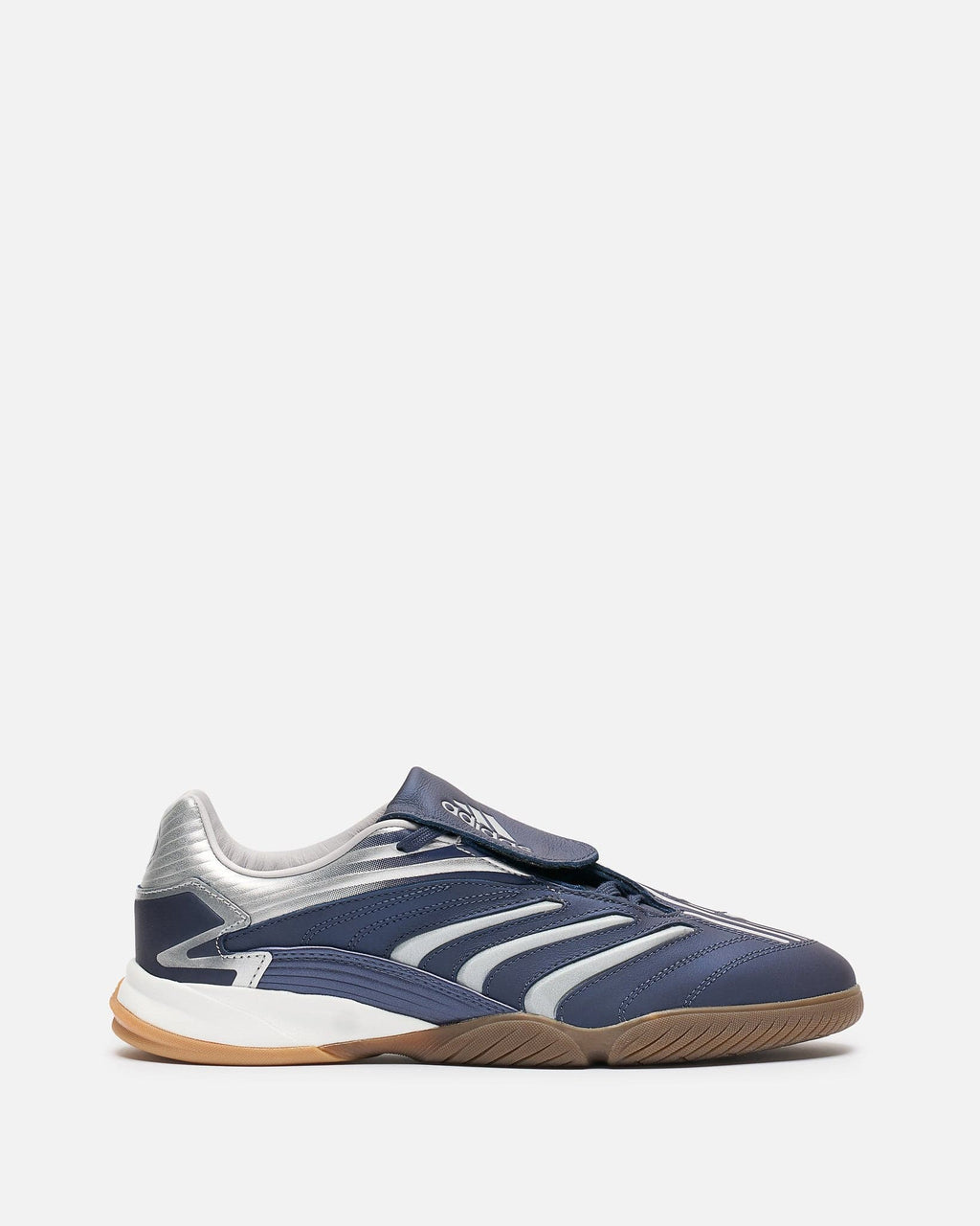 Оригінальна Predator Sala In Shadow Navy Adidas – боковий вид