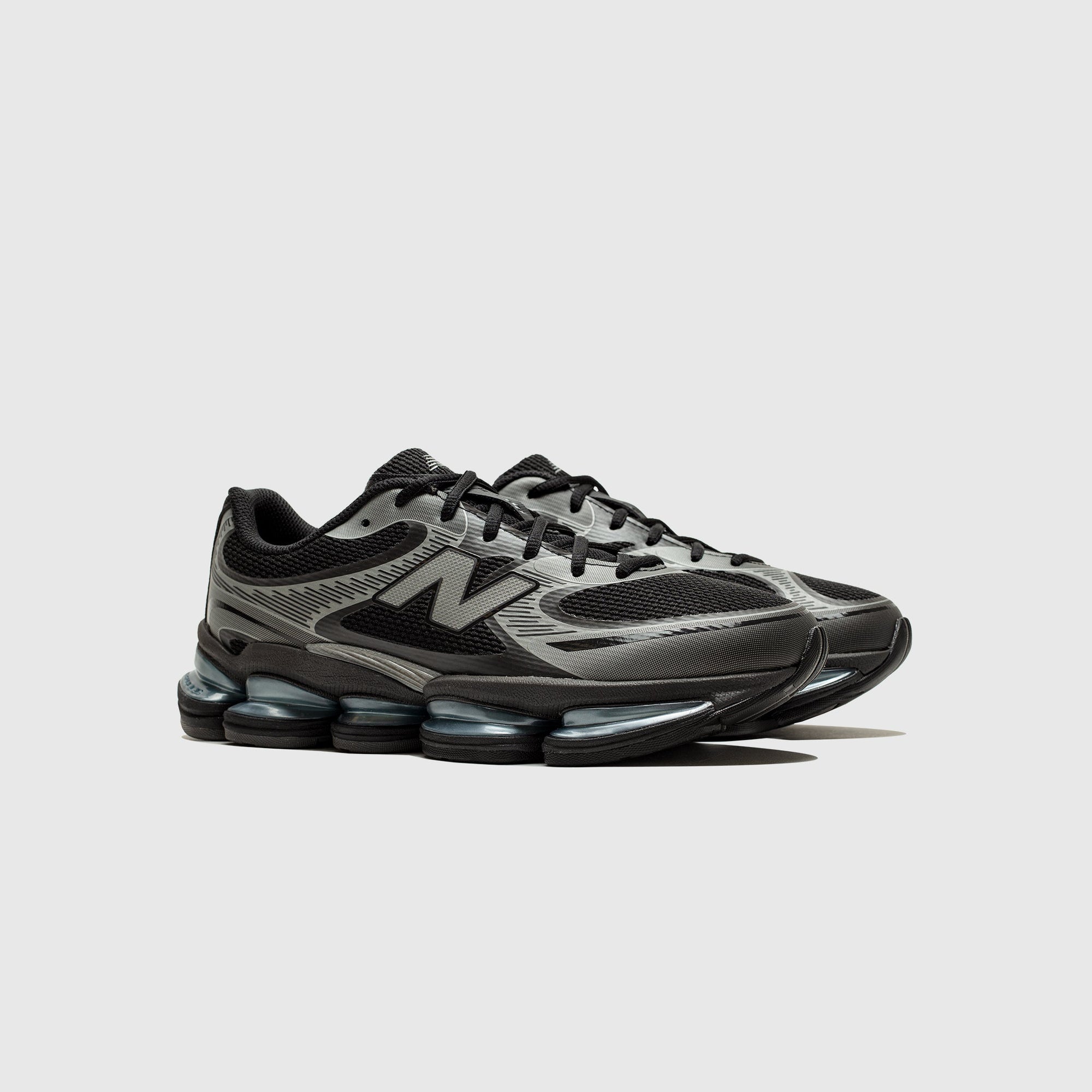 Оригінальна U2000ea New balance – вид ззаду