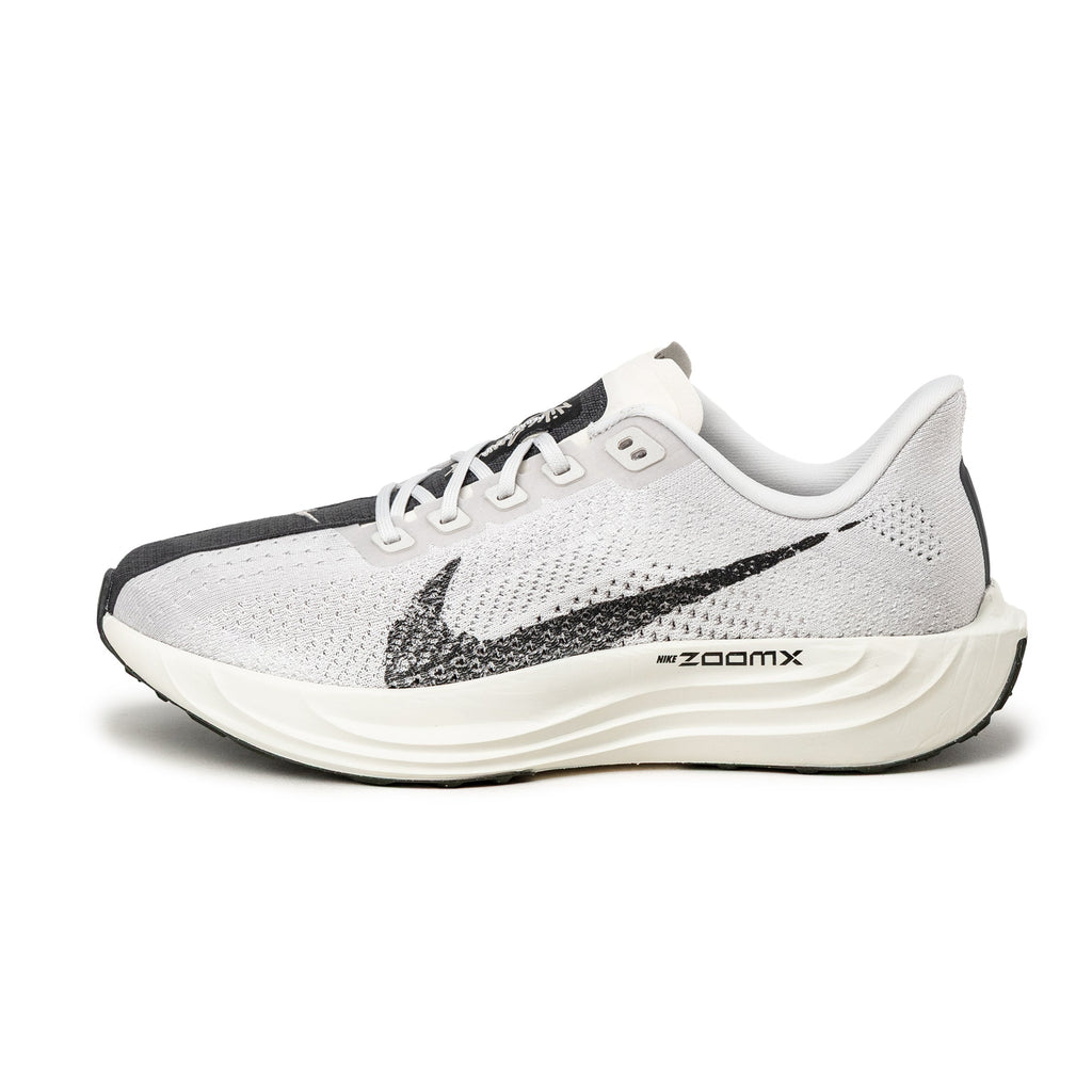 Pegasus Plus Nike оригінал – Купити в Україні – боковий вид