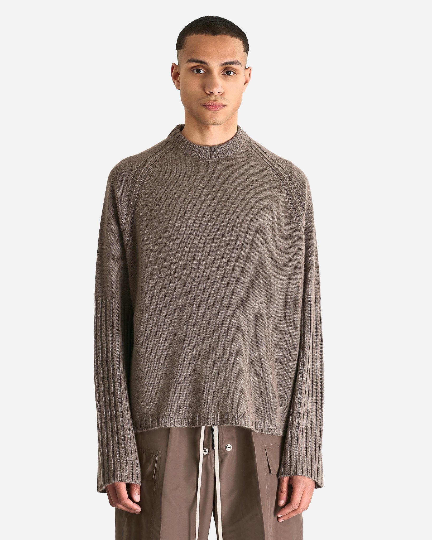 Оригінальна Raglan Crewneck In Dust Rick owens – боковий вид