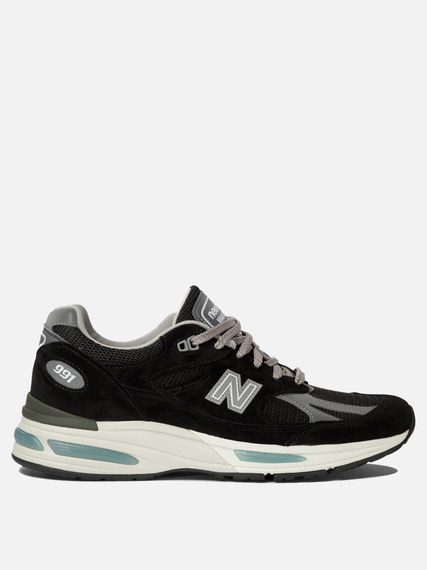 Оригінальна Made In Uk 991v2 Sneakers New balance – боковий вид