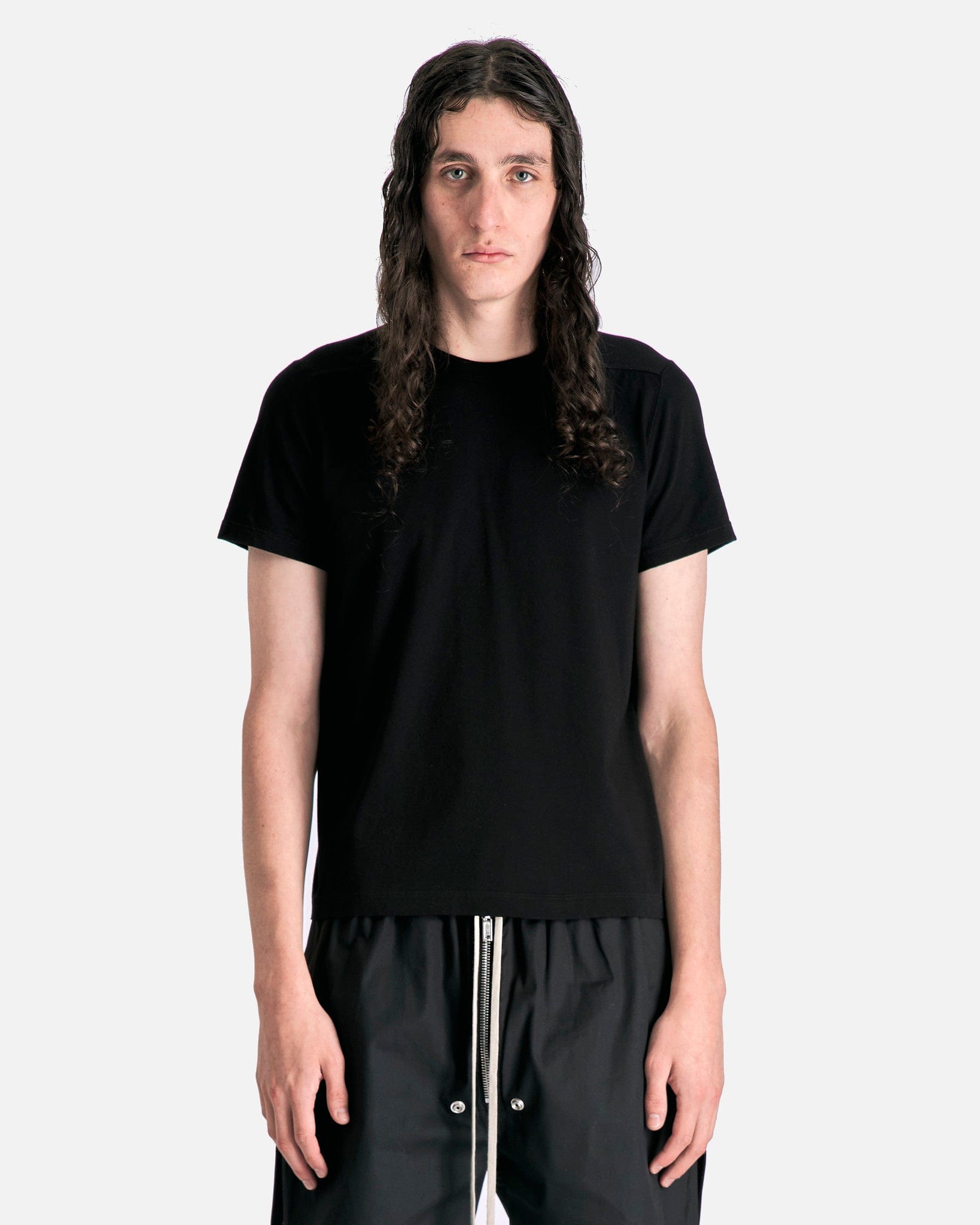 Short Level T In Black Rick owens – Гарантія оригінальності – боковий вид