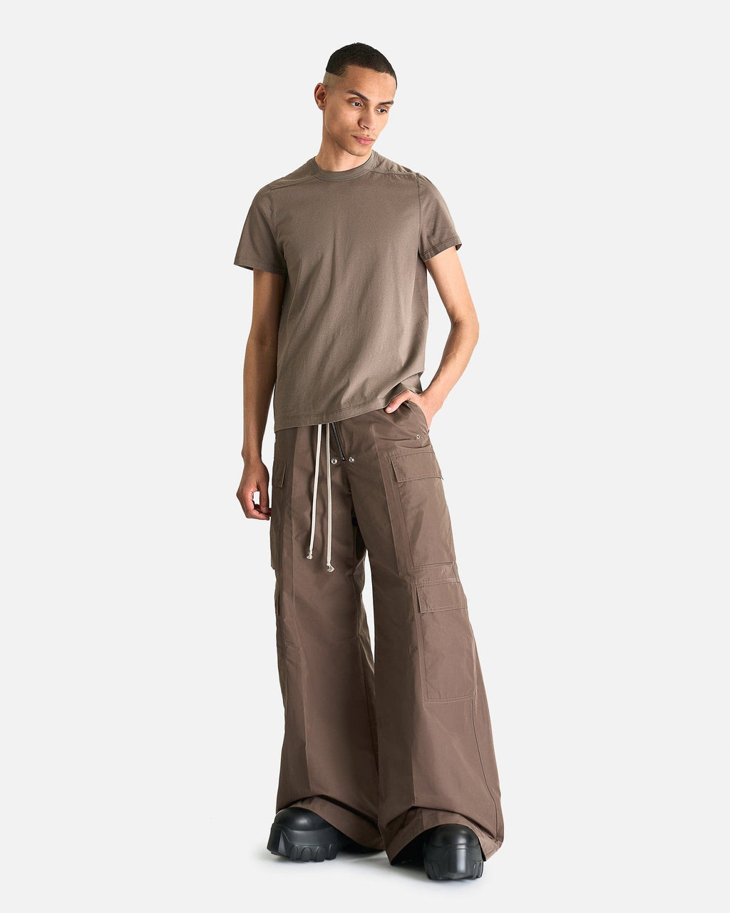 Short Level T In Dust Rick owens – Гарантія оригінальності – збільшений вид