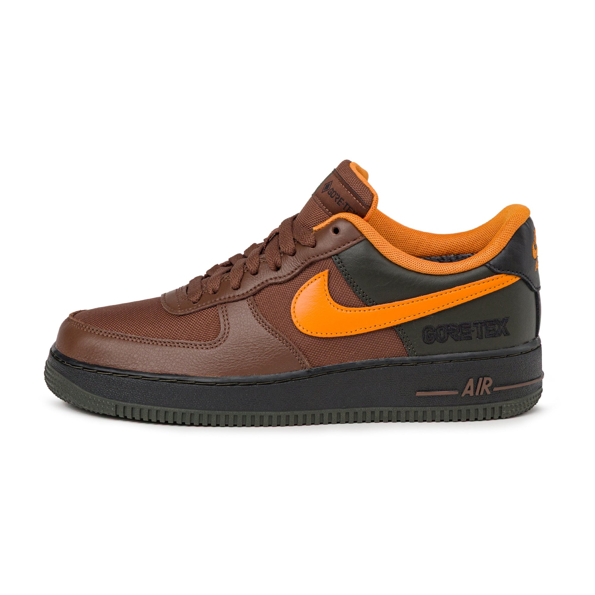 Оригінальна Air Force 1 *gore Tex* Nike – боковий вид