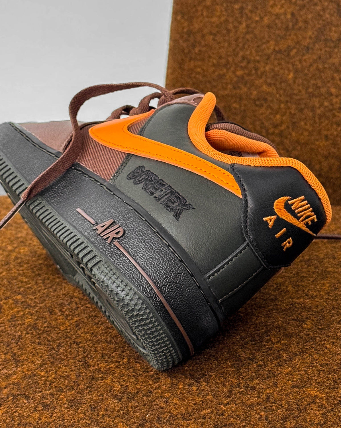 Оригінальна Air Force 1 *gore Tex* Nike – детальний вид
