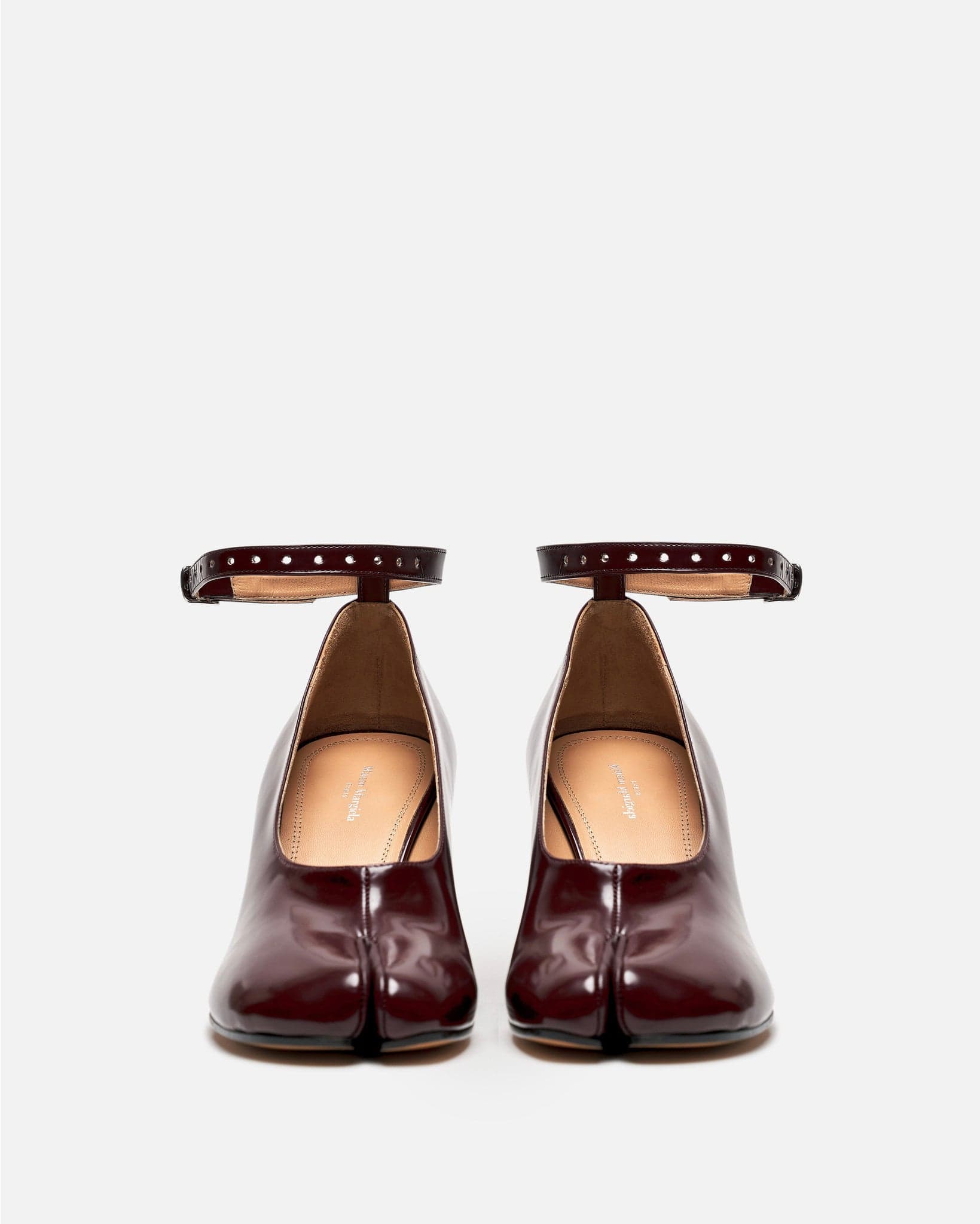 Оригінальна Tabi Pumps In Bordeaux Maison margiela – вид ззаду