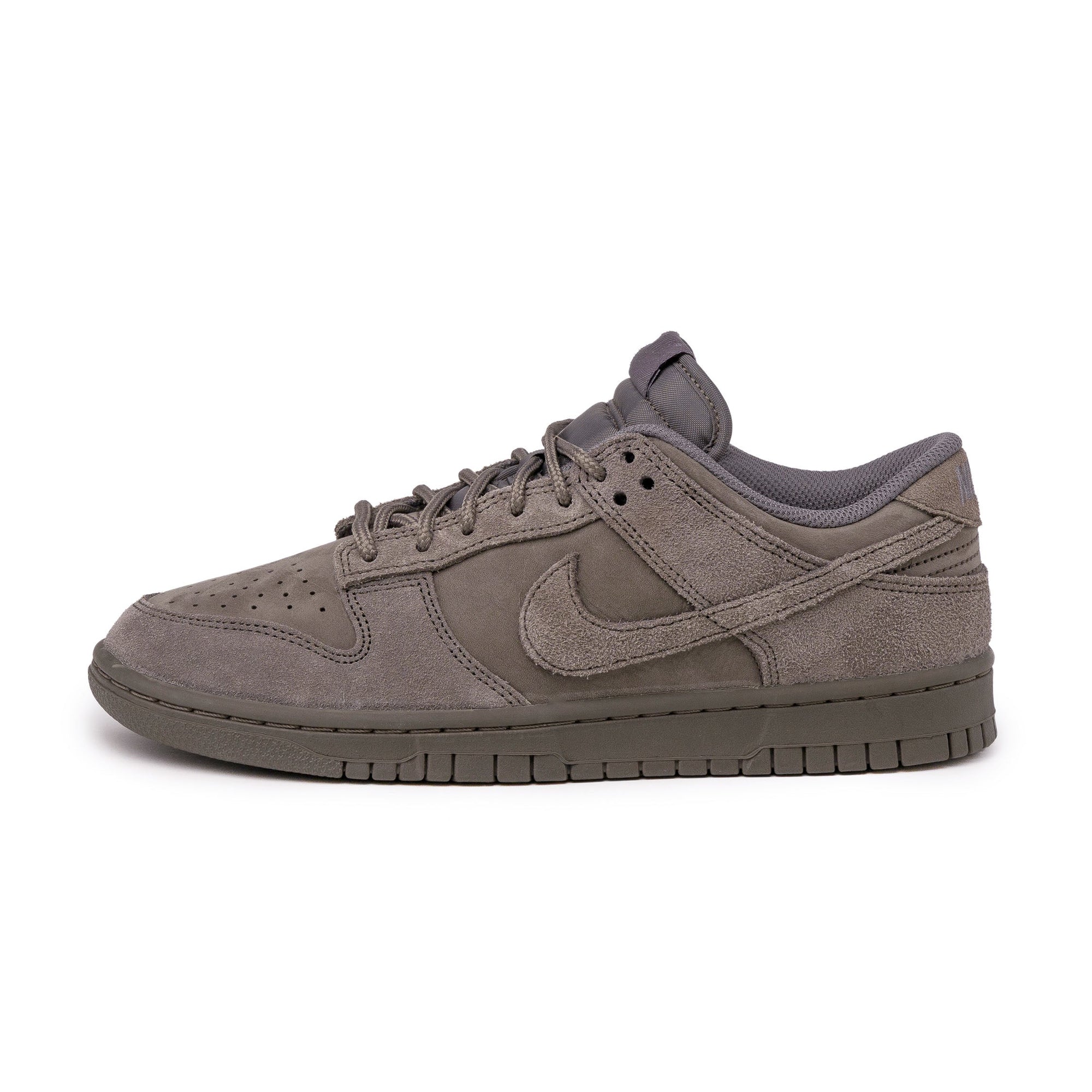 Dunk Low Retro Se *cave Stone* Nike – Гарантія оригінальності – боковий вид