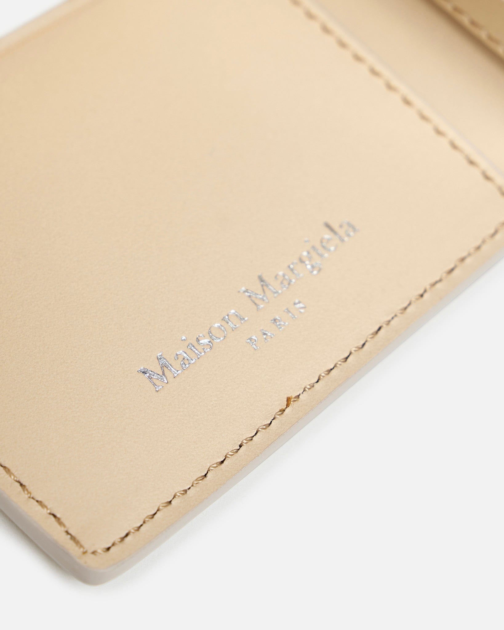 Оригінальна Textured Leather Cardholder In White Maison margiela – збільшений вид