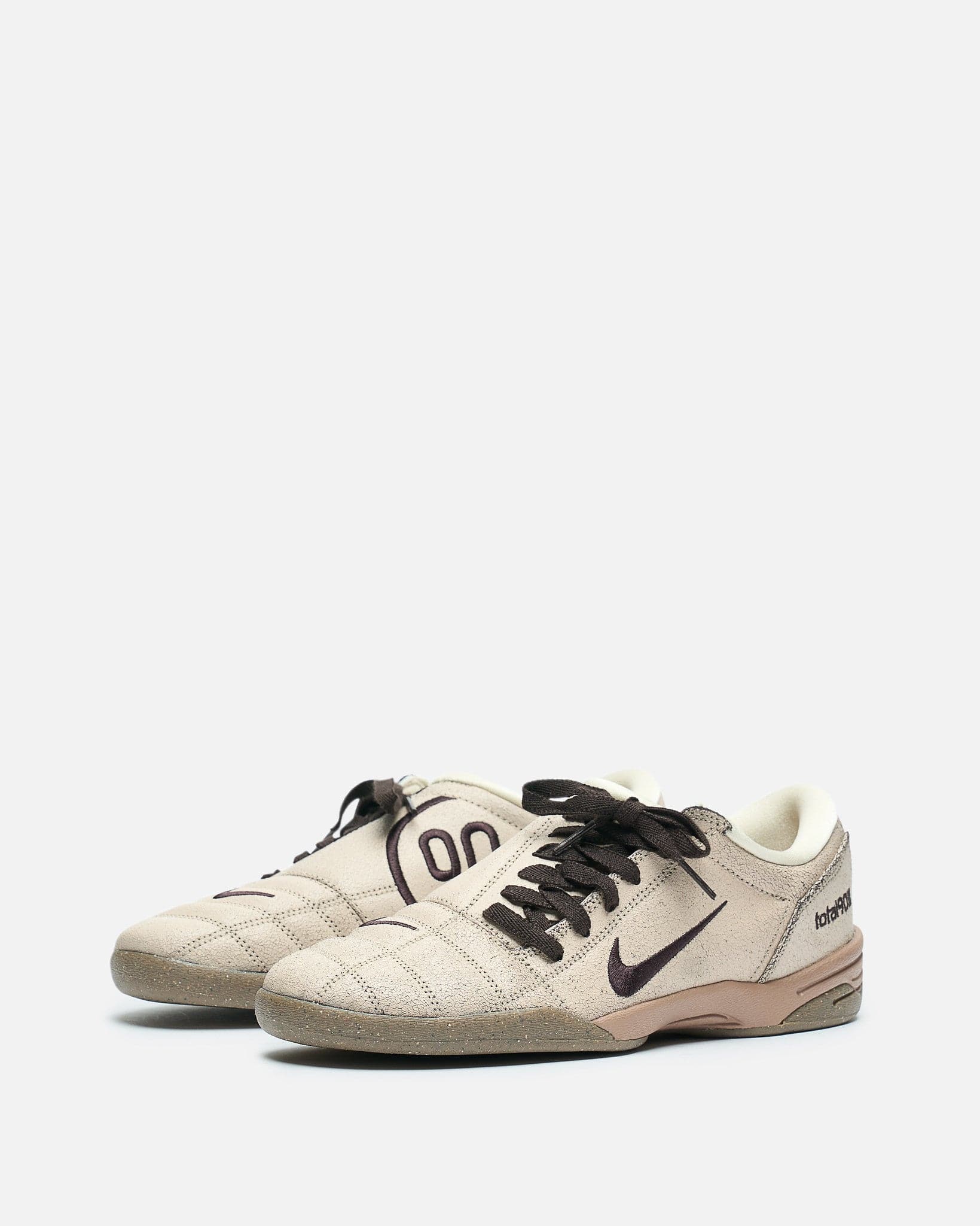 Оригінальна Total 90 In Pearl White Nike – вид ззаду