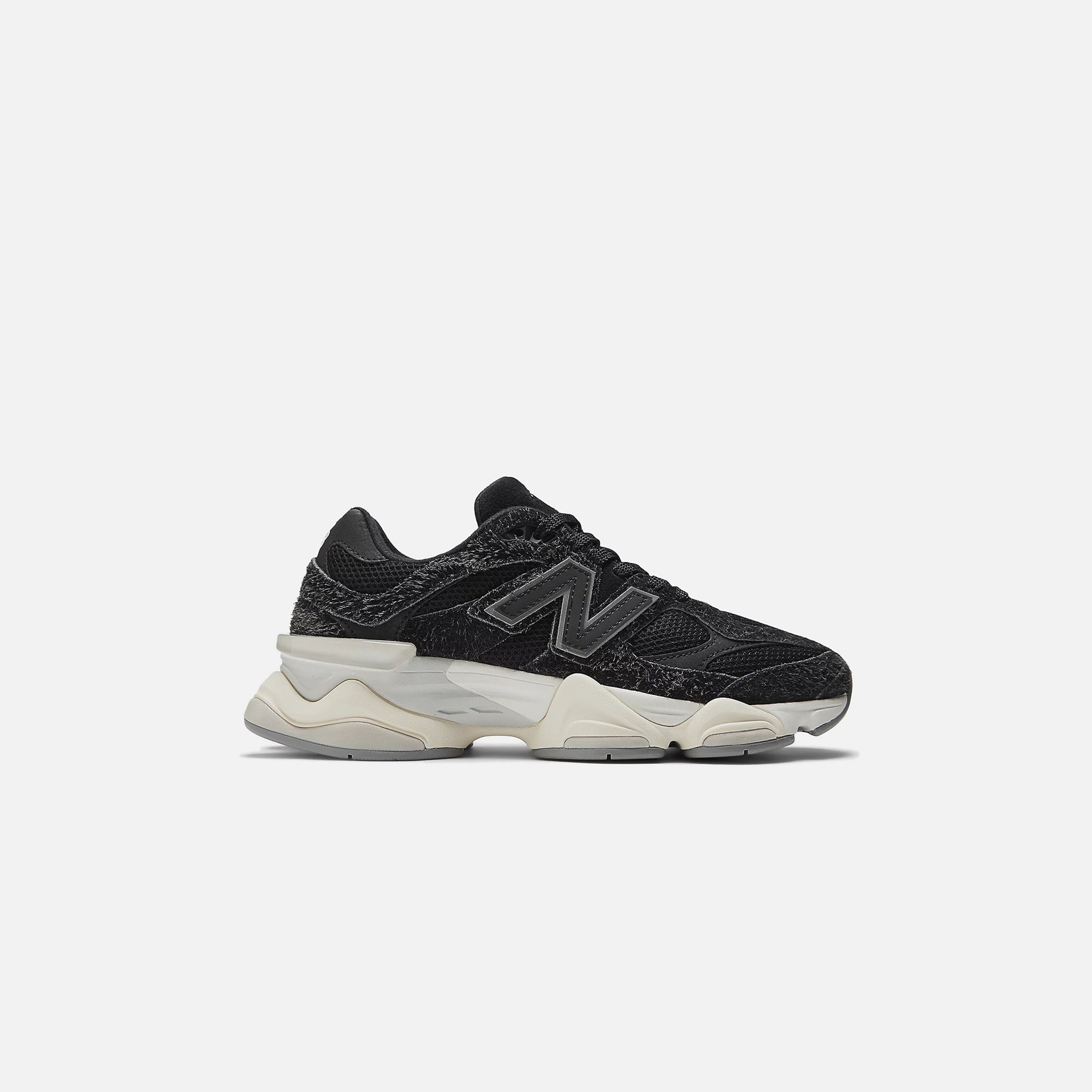 Оригінальна 9060 Black New balance – боковий вид
