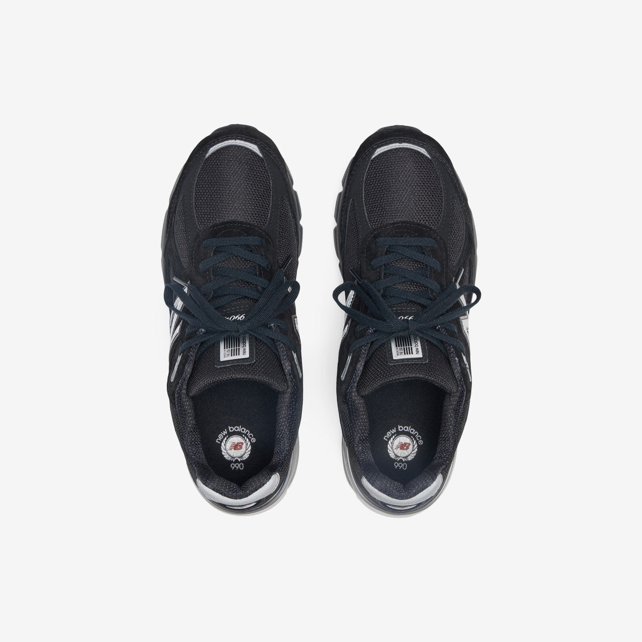 Оригінальна 990v4 New balance – вид ззаду