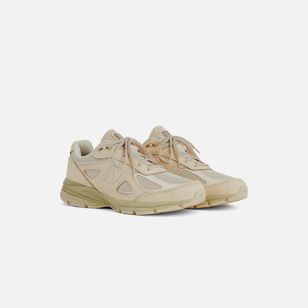 990v4 Macadamia Nut New balance оригінал – Купити в Україні – вид ззаду