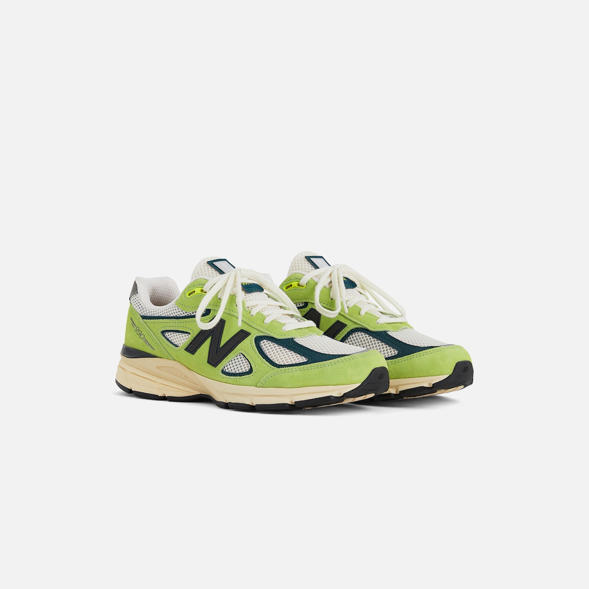 Оригінальна Made In Usa 990v4 Hi Lite New balance – вид ззаду