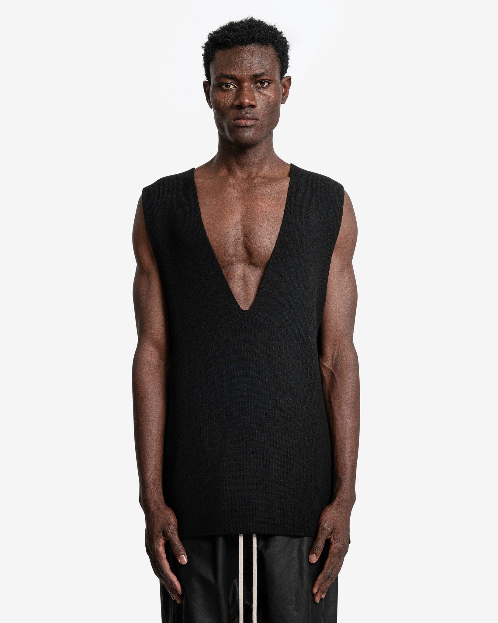 Оригінальна V-Tank In Black Rick owens – боковий вид