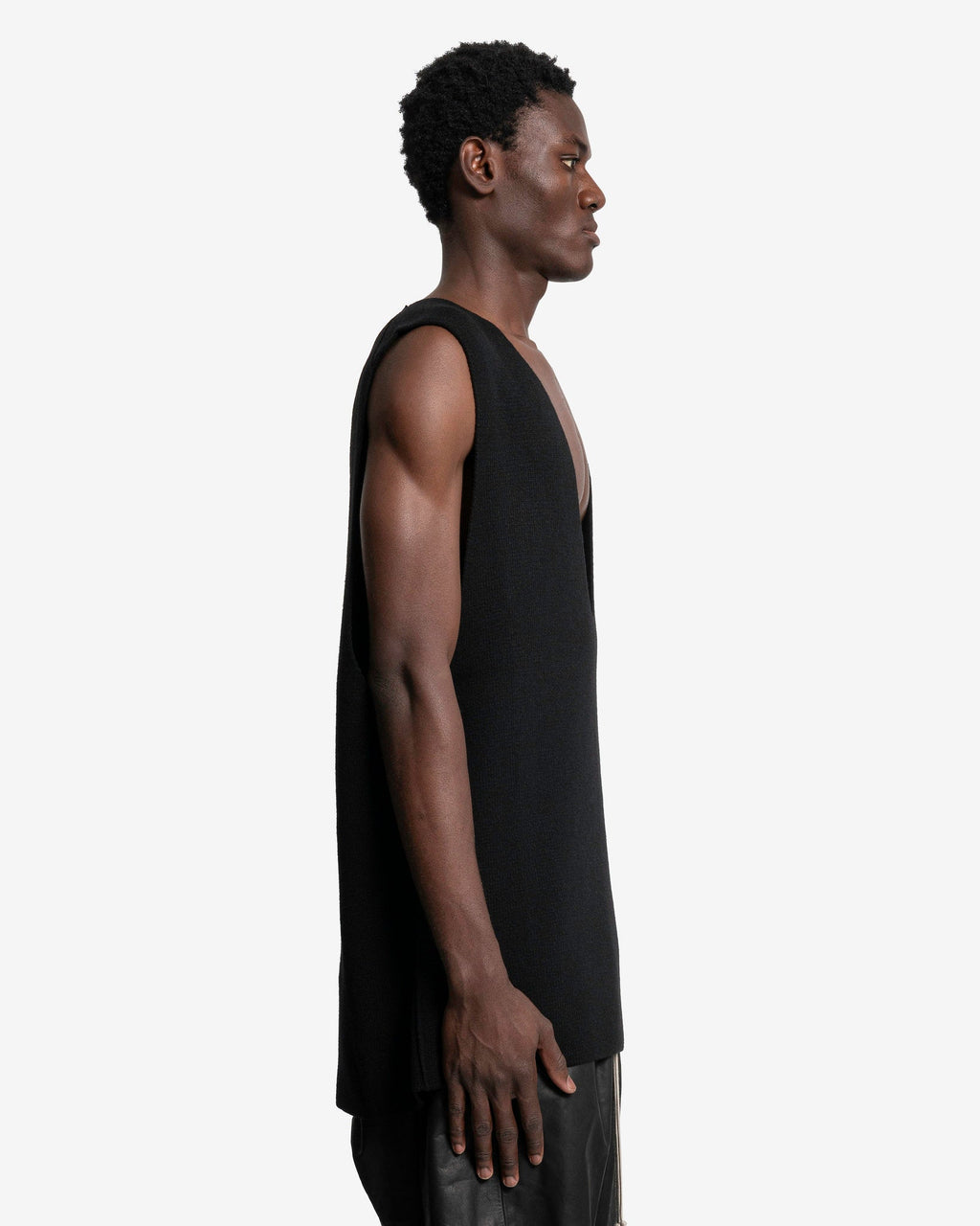 Оригінальна V-Tank In Black Rick owens – вид ззаду
