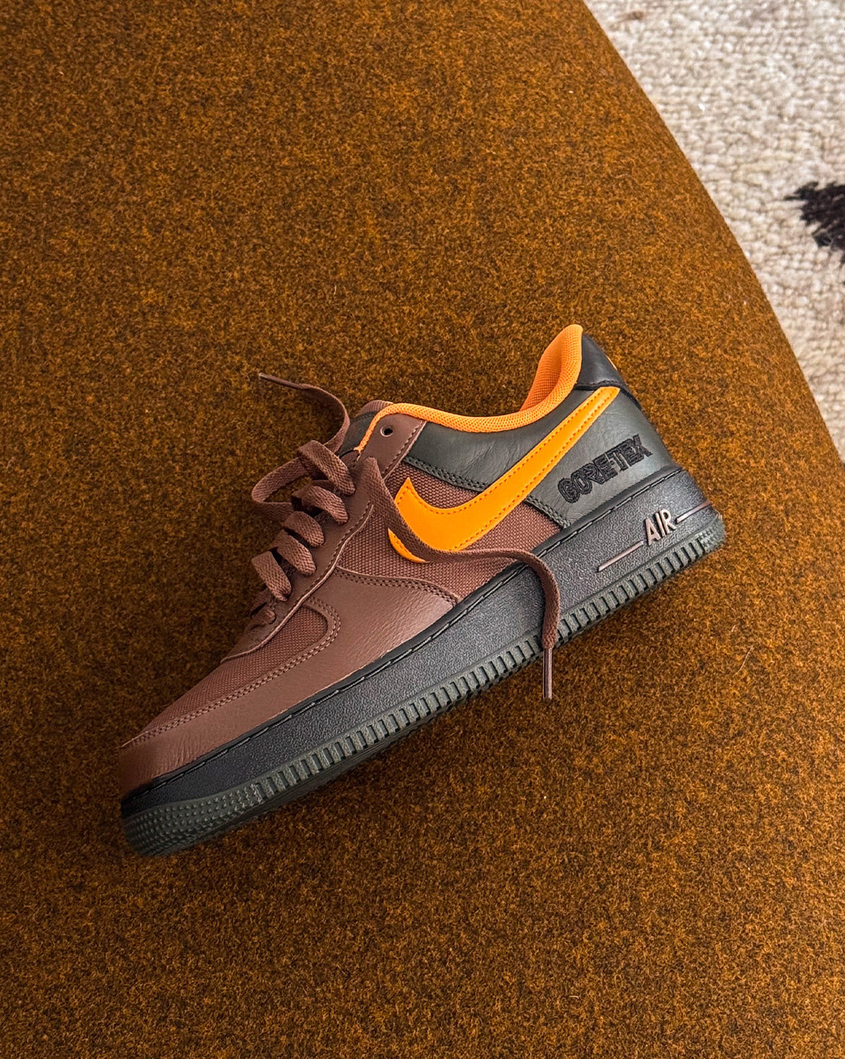Оригінальна Air Force 1 *gore Tex* Nike – вид ззаду