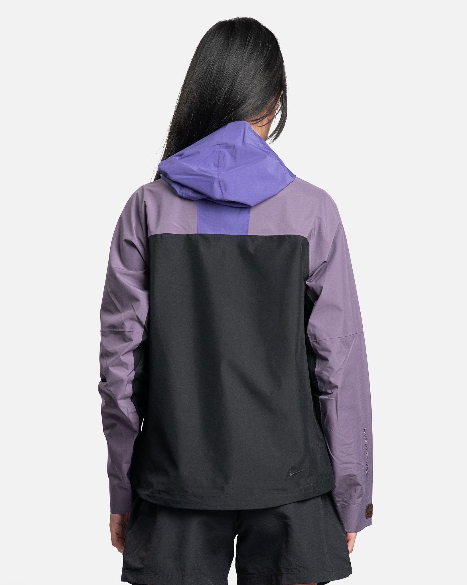 Womens Acg Cascade Rain Jacket In Dark Iris Nike оригінал – Купити в Україні – детальний вид