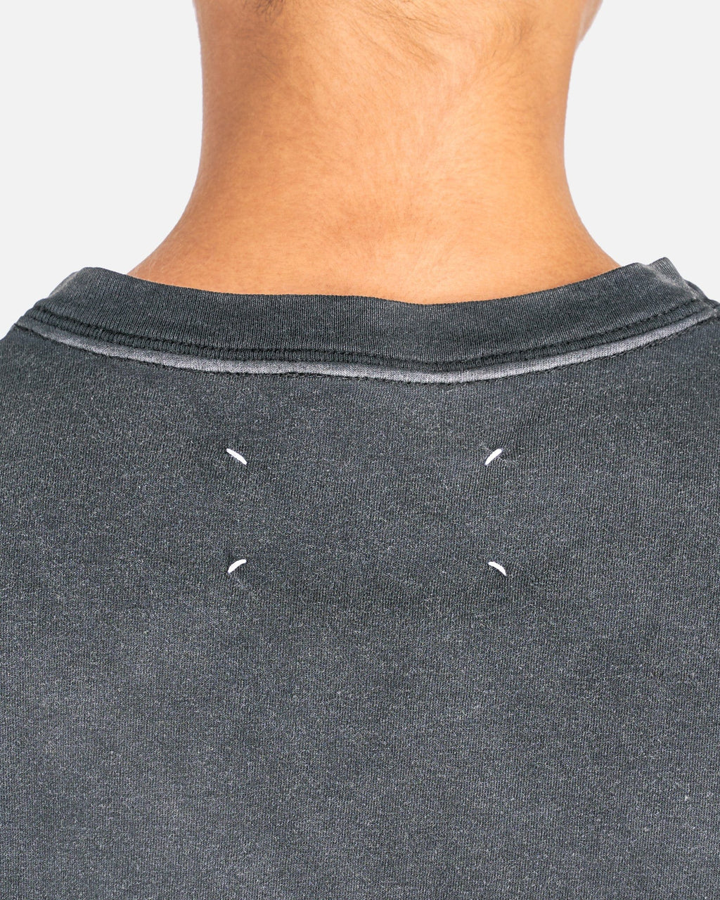 Womens Reverse Logo T-Shirt In Washed Black Maison margiela оригінал – Купити в Україні – збільшений вид