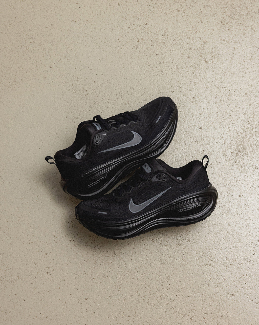 Vomero Plus Nike оригінал – Купити в Україні – вид ззаду